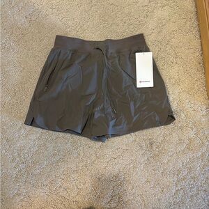 NWT License To Train HR 4inch Lululemon Shorts